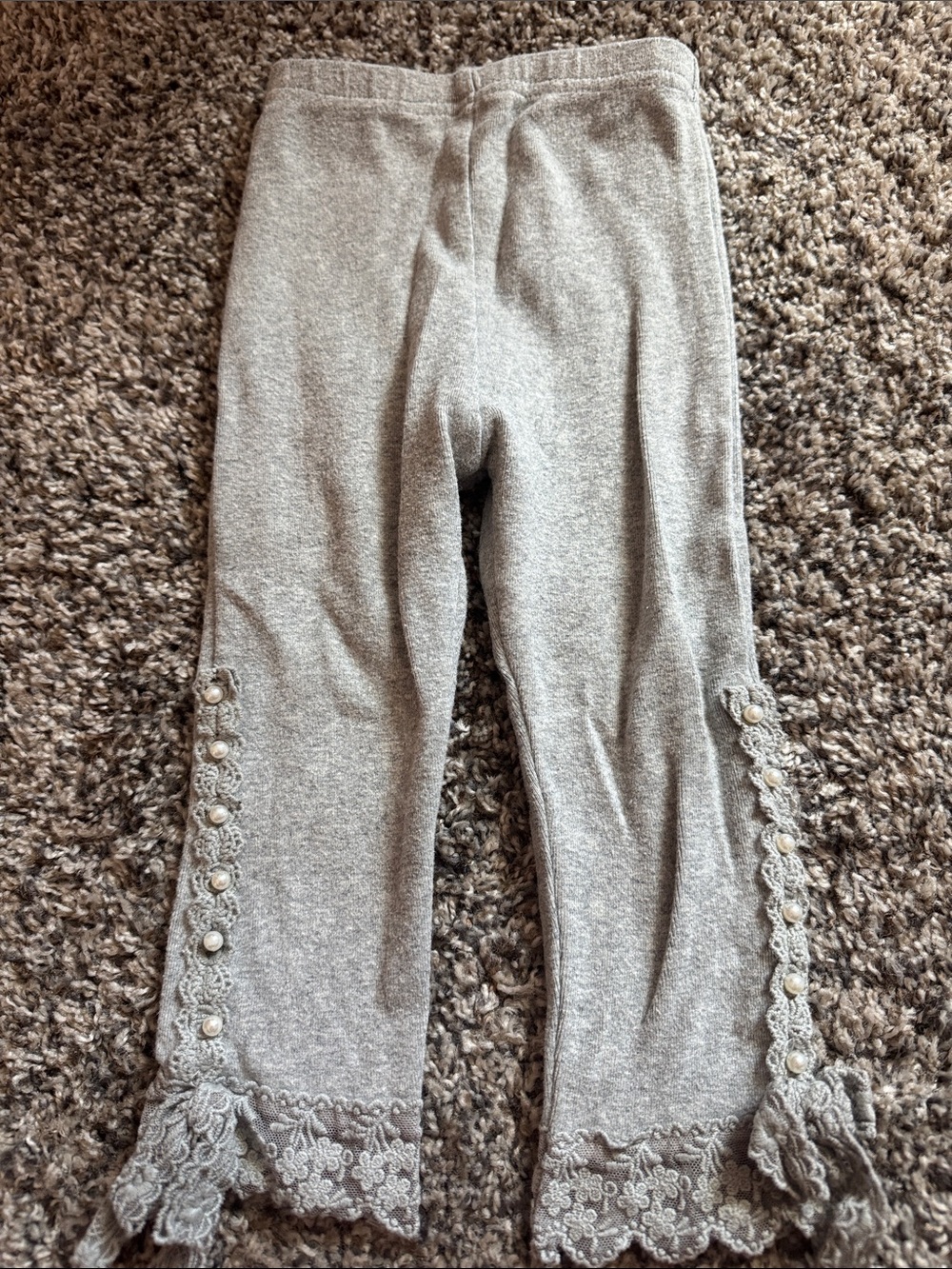 Girls' Lace-Trim Gray Knit Leggings with Pearl Accents